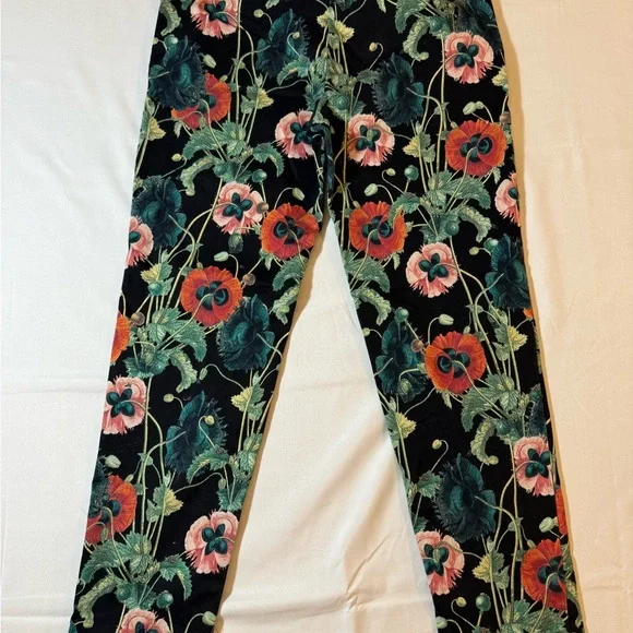 H&M Floral Patterned Pants. Vintage Botanical. - Picture 3 of 5